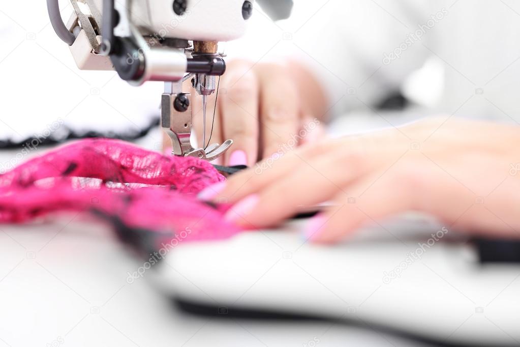 Hímző- és overlock varrógépek szervizelése